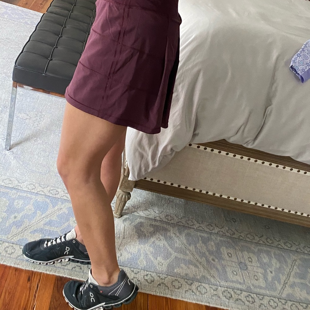 Lululemon - tennis skirt - size 4 - tags on!